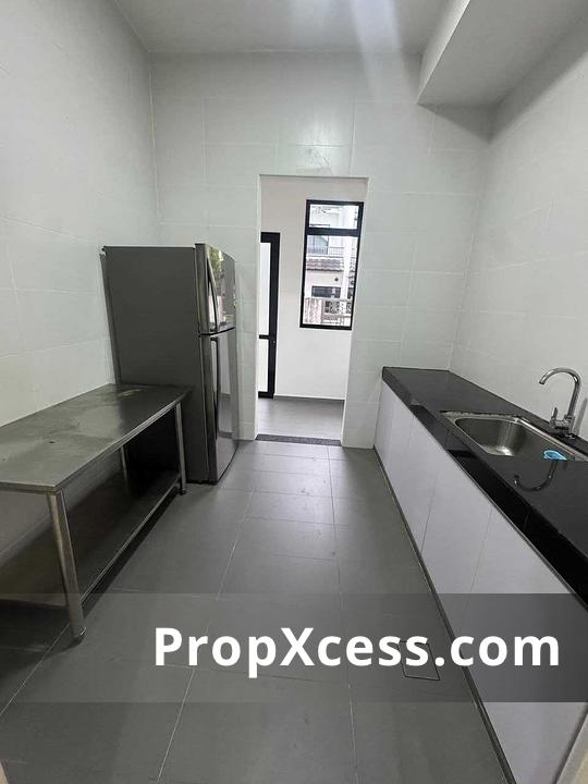 4-Bedroom Terrace / Link for rent in Johor Bahru, Johor photo 3