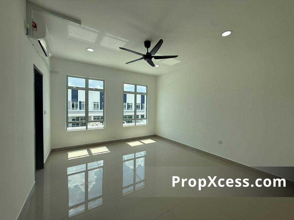 3-Bedroom Terrace / Link for rent in Johor Bahru, Johor photo 3