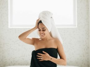 silicones hair care Prose model bathroom