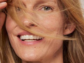 how to keep hair straight in humidity
