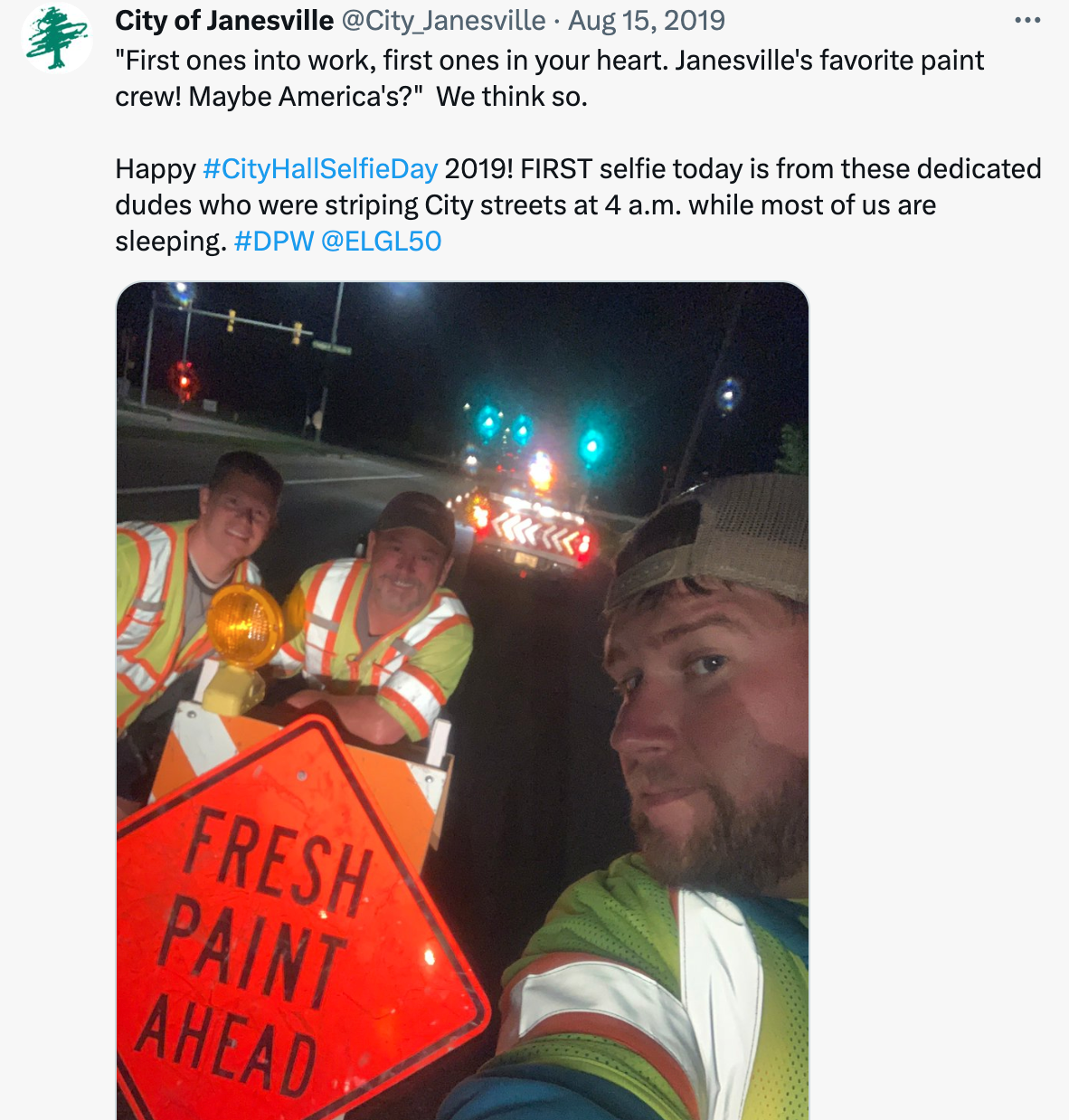 A tweet showing a City Hall Selfie from a public works crew in Janesville, WI.