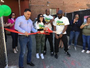 Mayor Garcia participates in ribbon cutting at Blaze Xpress 2023-04-12
