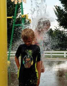 kids at splash pad