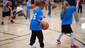 kids playing basketball