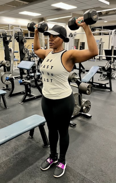 woman lifting weights