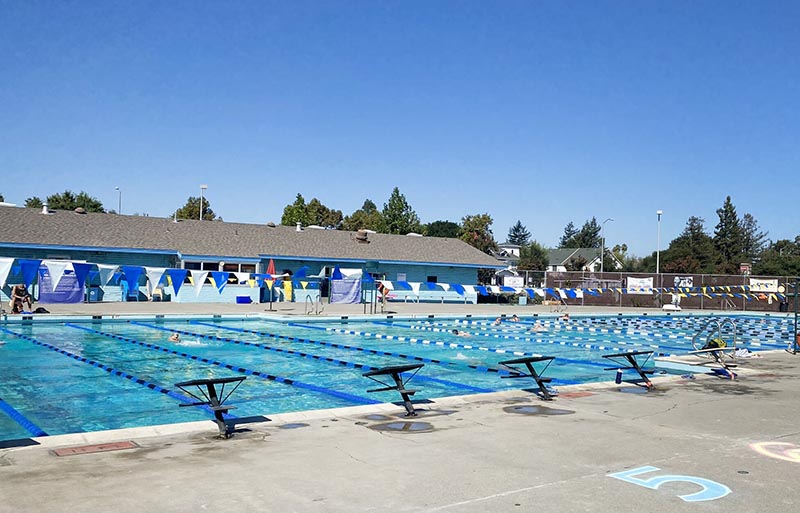 PEtaluma Swim Center 3 Swim Center during the day