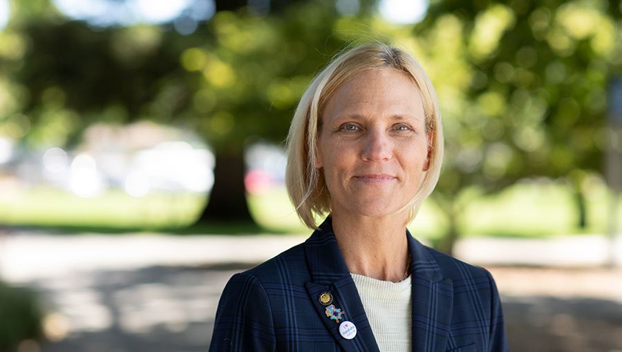 photo of peggy flynn, city manager