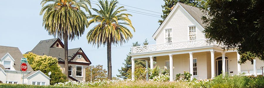 photo of houses in petaluma