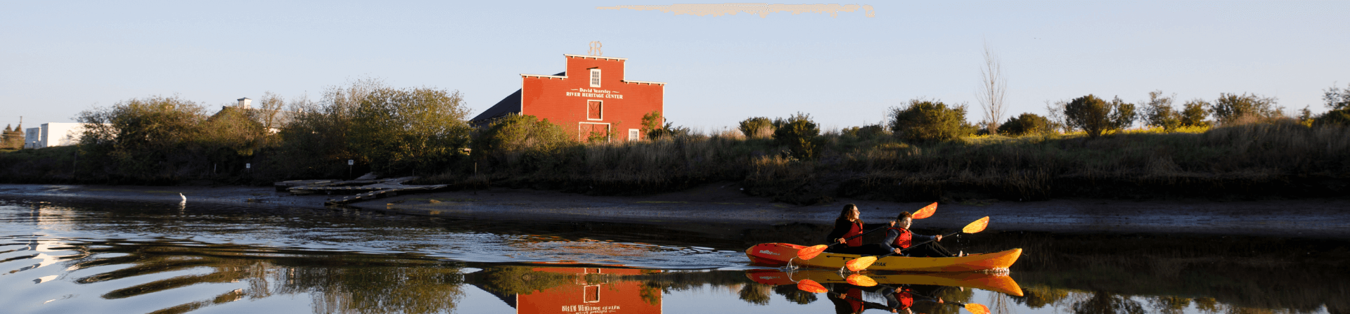 kayaking-on-the-river