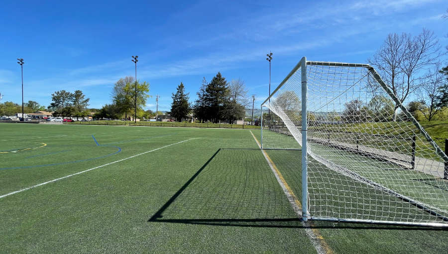 LUCCHESI TURF FIELD 900x510