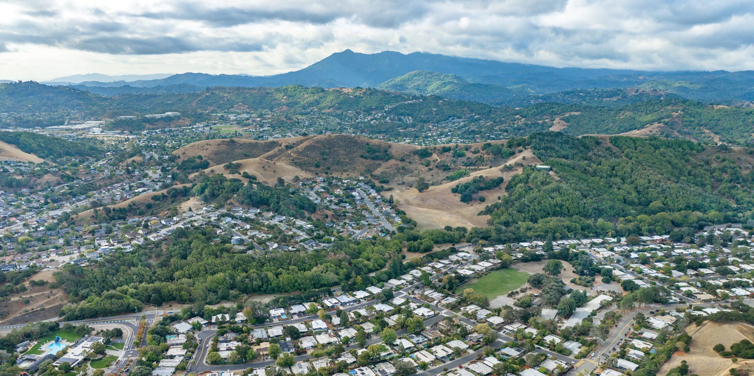 23 Oct 0912 Aerial photo of San Rafael