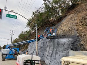 retaining wall 3rd st crew