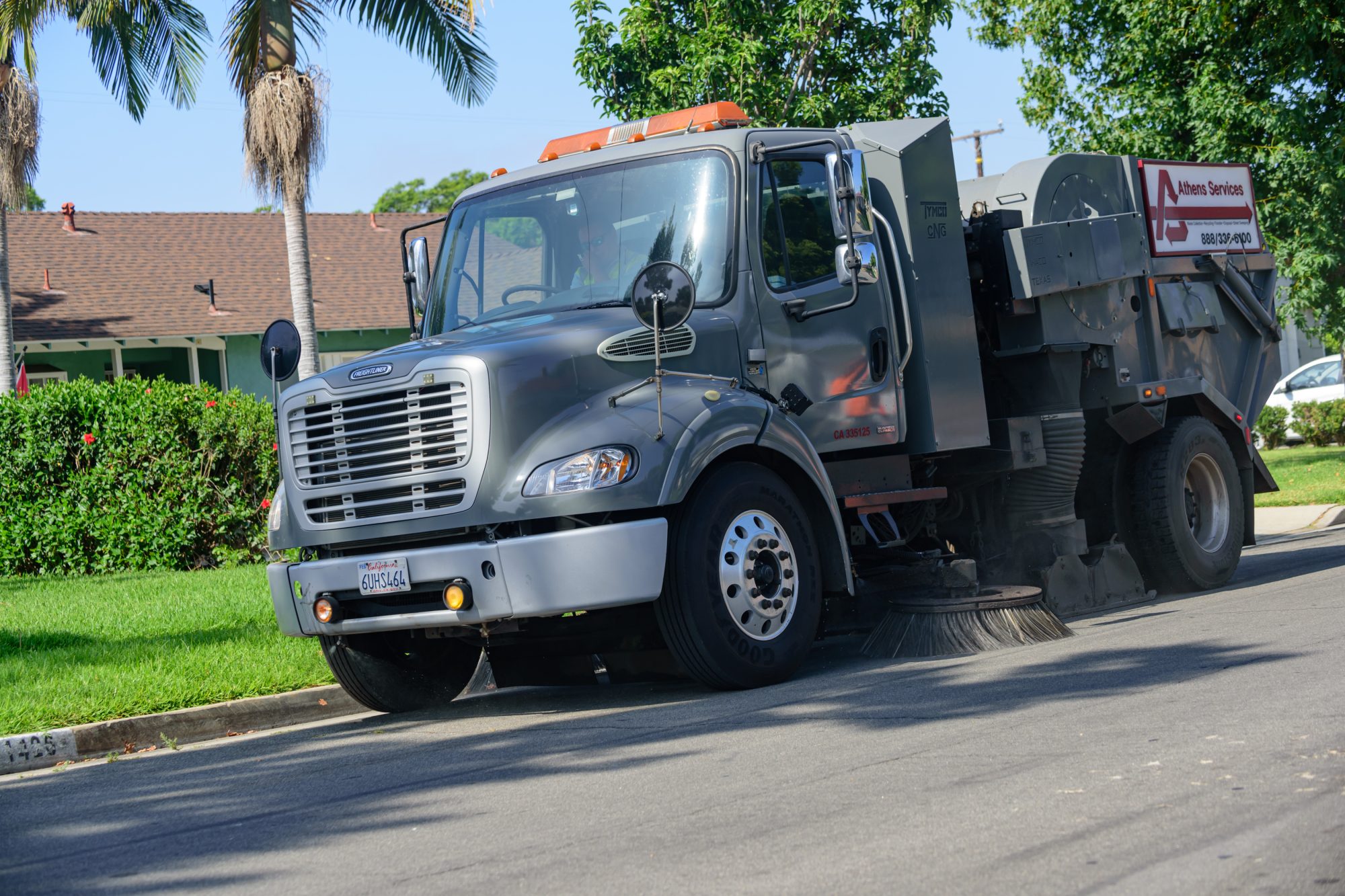 Street sweeping - City of Santa Ana