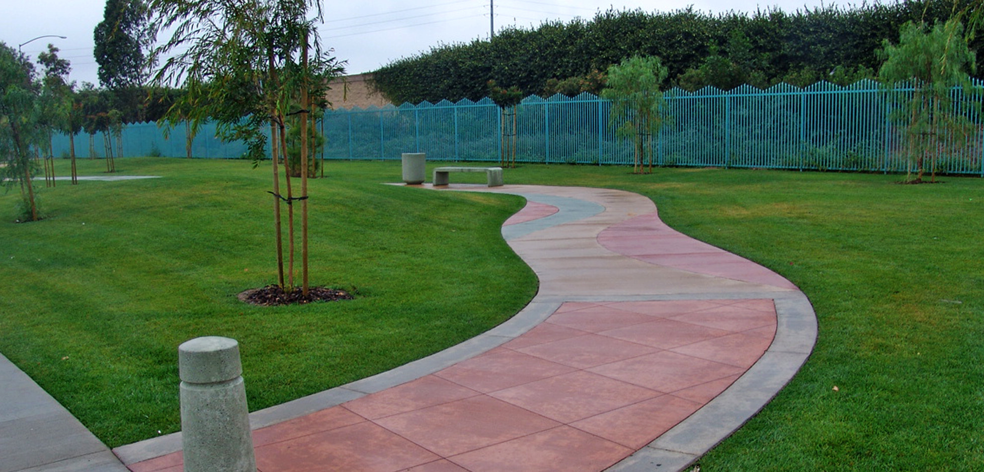 paved walkways at saddleback view park