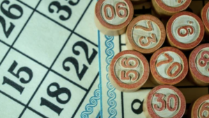 Bingo cards and numbers