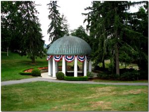 SULPHUR SPRING AT WHITE SULPHUR SPRINGS, WV. - GREENBRIER HOTEL