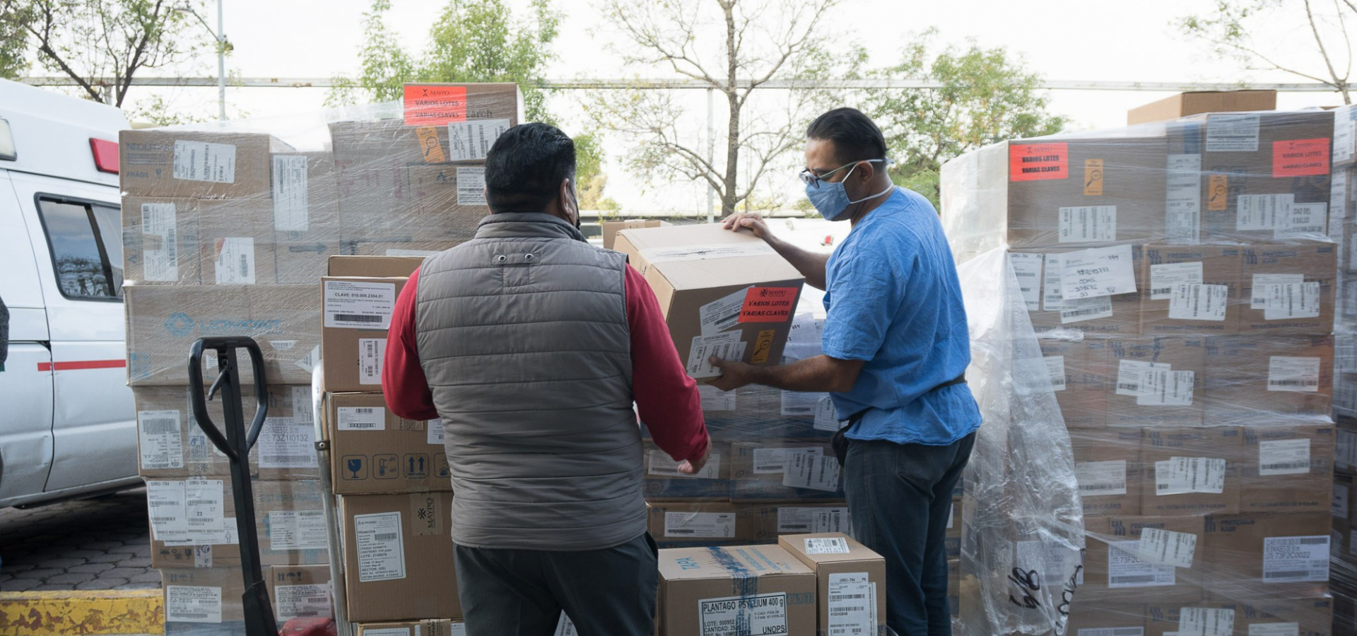 Lugar de entrega: ISSSTE Iztapalapa. Medicamentos. 16 junio 2022.