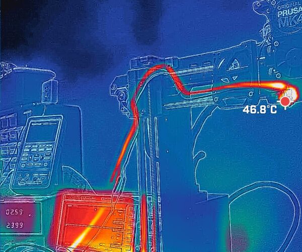 Infrared image showing the hotend of the Prusa Mk4 at 46.8ºC