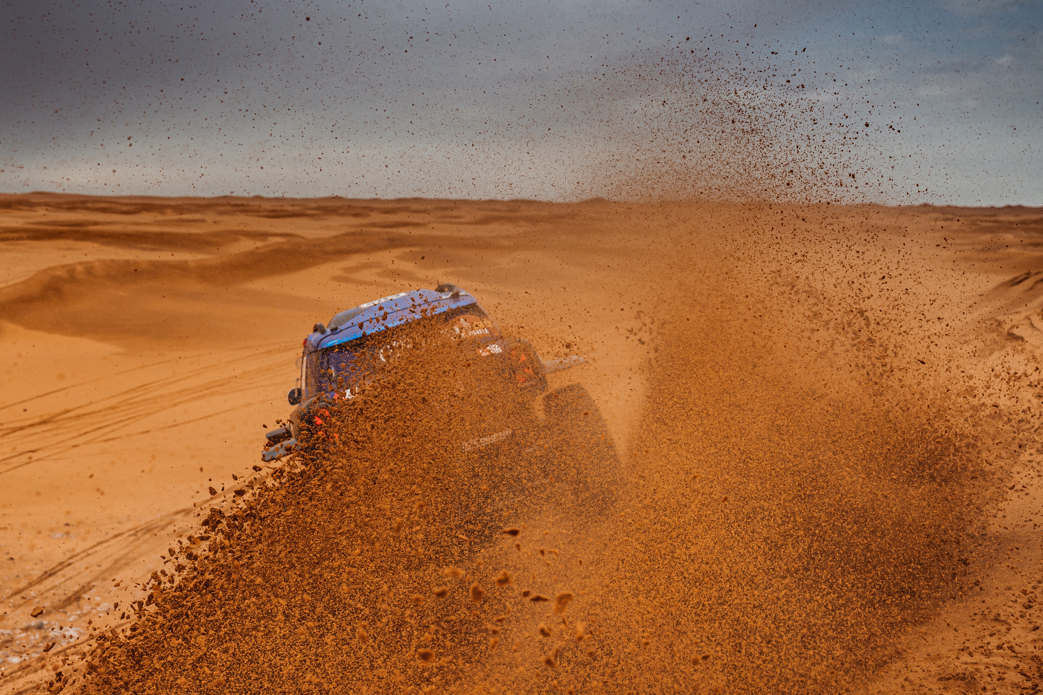 Wyczerpujący 10. etap Dakaru. Przygoński i Monleon z dobrym tempem.