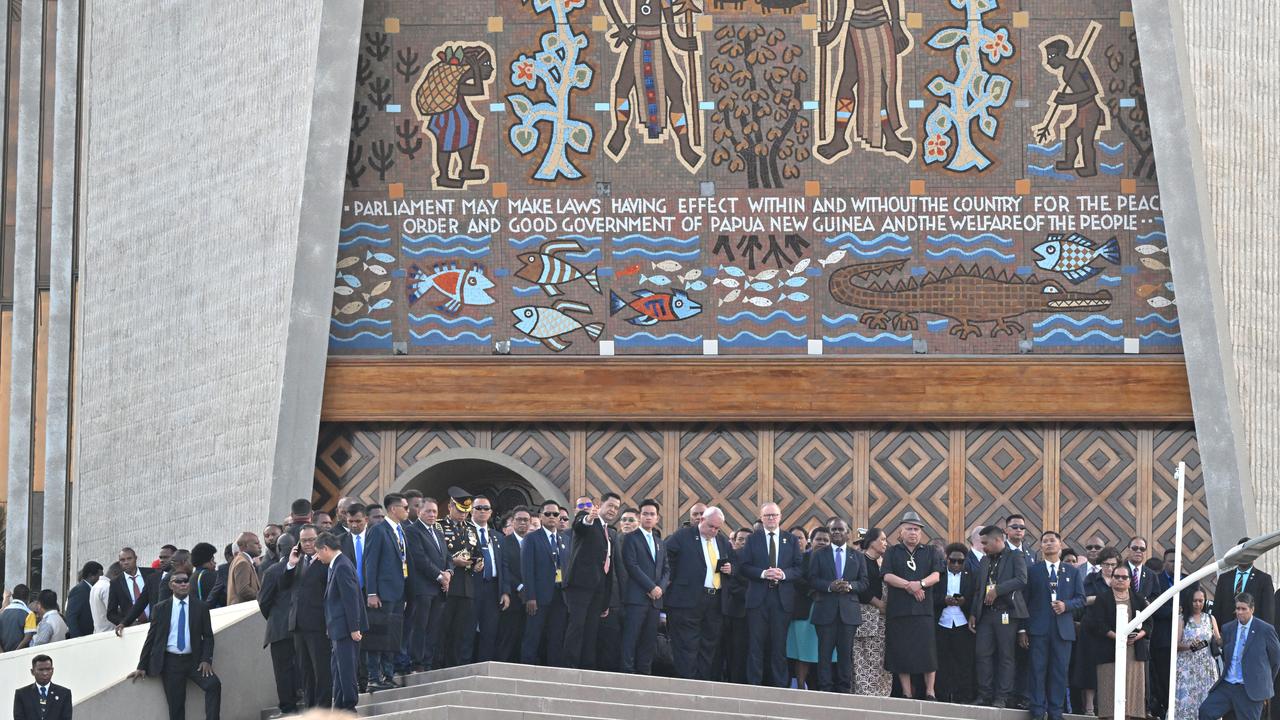 Anthony Albanese and other dignitaries at Parliament House in PNG.