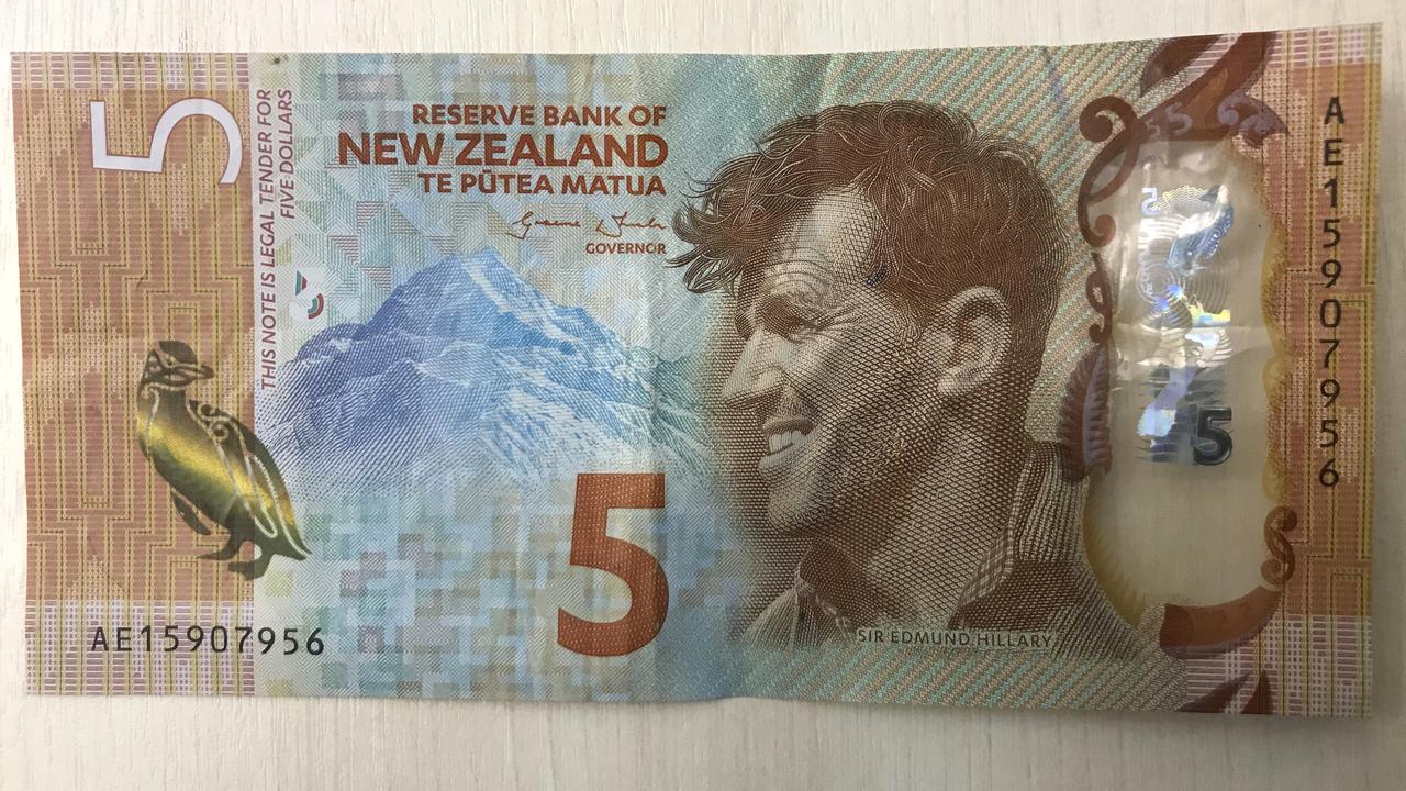 A New Zealand $5 note