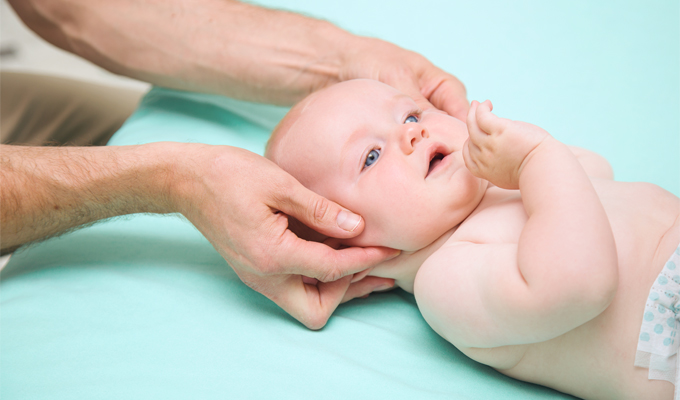 Quando devo levar o meu bebé ao Osteopata?