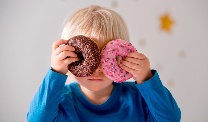 Tudo o que o seu filho deve saber sobre os doces e o açúcar escondido