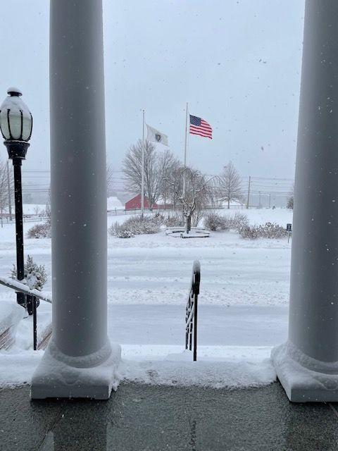 escuela bajo la nieve