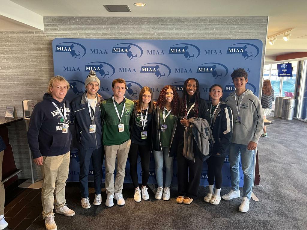 O Sr. Murphy e vários alunos participaram do MIAA Sportsmanship Summitt no Gilette Stadium hoje.