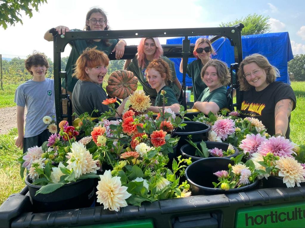 Estudiantes de horticultura