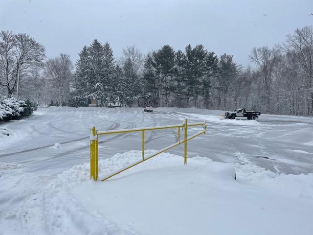 escuela bajo la nieve