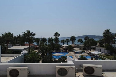 Nagi Beach Hotel Genel Görünüm 131