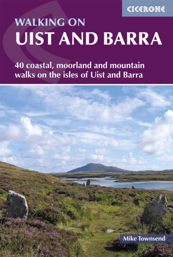 Walking on Uist and Barra (e-bog) af Townsend, Mike