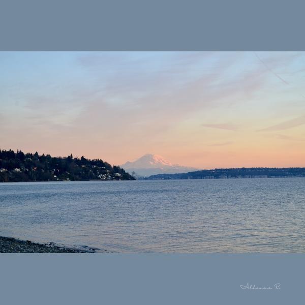 Sunset Over Mount Rainier - Landscape in Settle