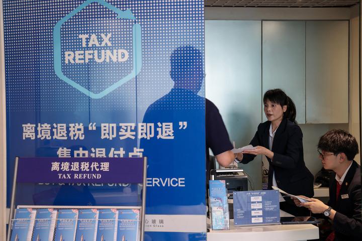 Cina: Shenzhen avvia programma pilota di rimborso tasse per stranieri Cina: Shenzhen avvia programma pilota di rimborso tasse per stranieri