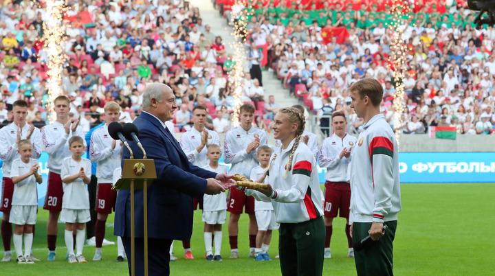Bielorussia: Minsk inaugura stadio costruito con sostegno cinese Bielorussia: Minsk inaugura stadio costruito con sostegno cinese