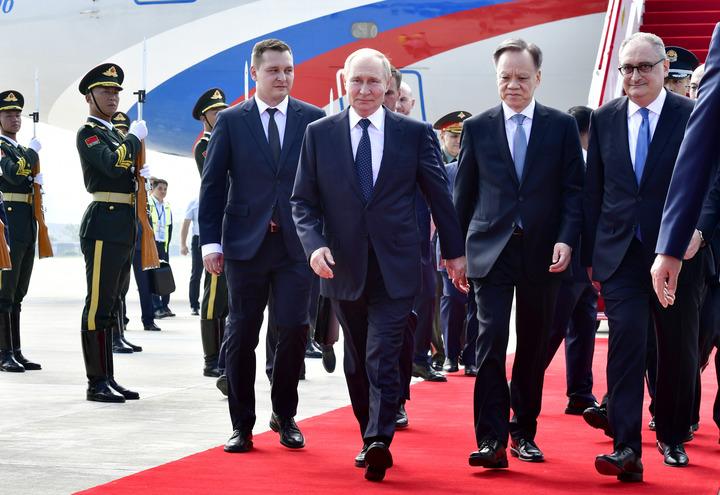 Cina: arrivo del presidente russo Putin per il vertice SCO 2025