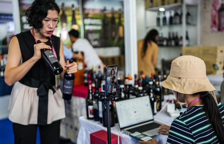 cina guizhou ospita int8217l alcoholic beverages expo
