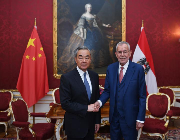 Cina Austria: incontro tra il presidente Van der Bellen e Wang a Vienna