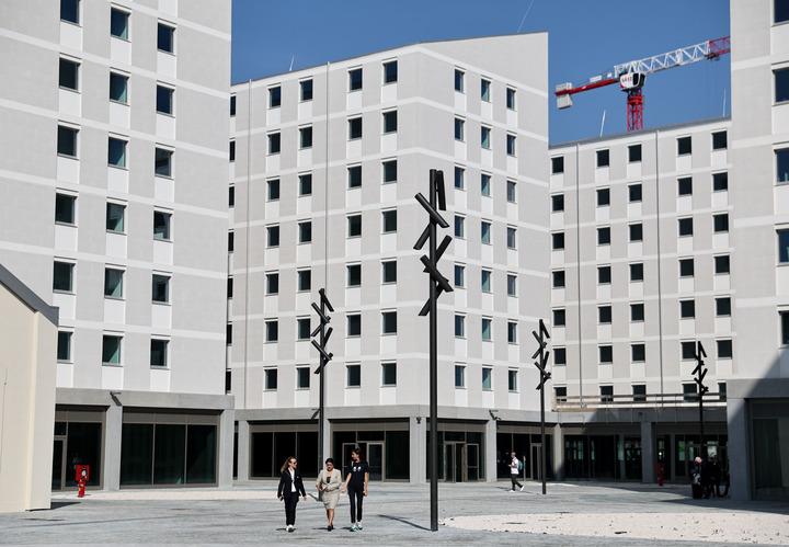 Italia: veduta del Villaggio olimpico, paralimpico di Milano Cortina
