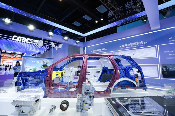 Cina: prodotti ad alta tecnologia alla China ASEAN Expo di Nanning Cina: prodotti ad alta tecnologia alla China ASEAN Expo di Nanning