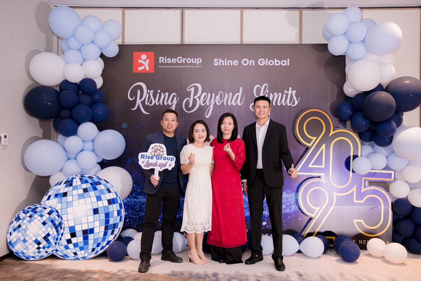 Ban lãnh đạo Rise Group
