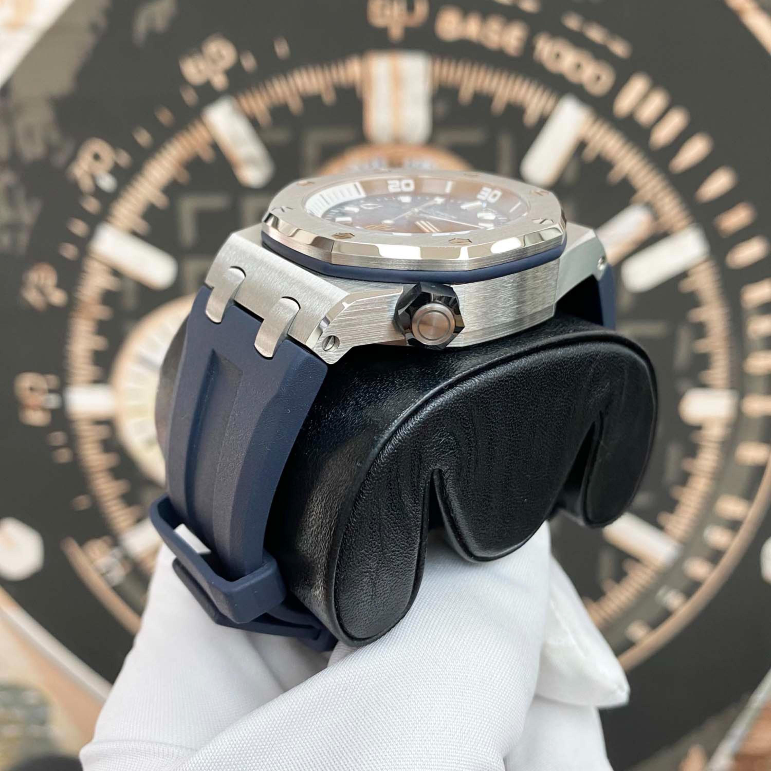 Audemars Piguet Royal Oak Offshore Diver 42 / Blue / Rubber