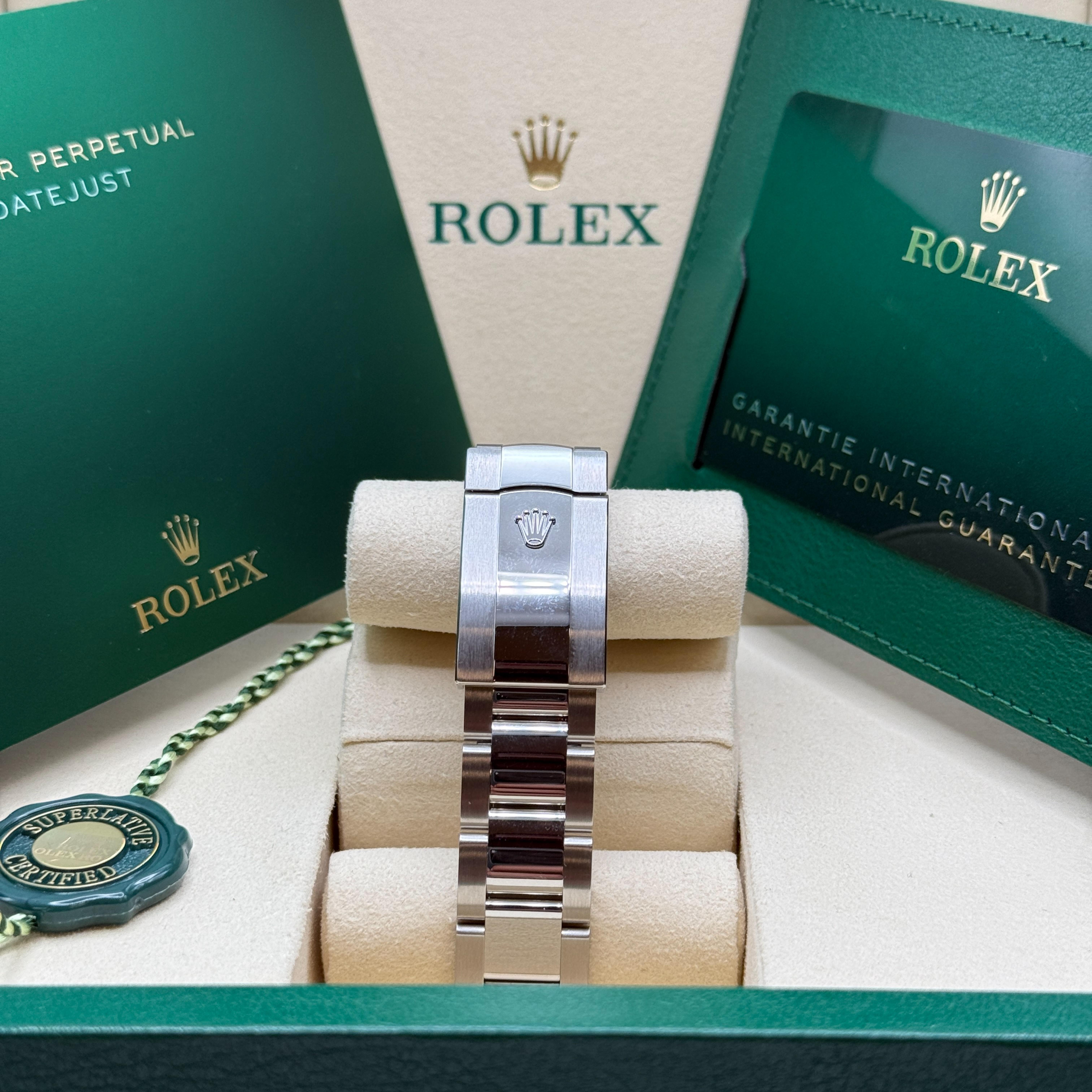 Rolex Datejust 36 Fluted / Mint Green / Oyster 126234-0052