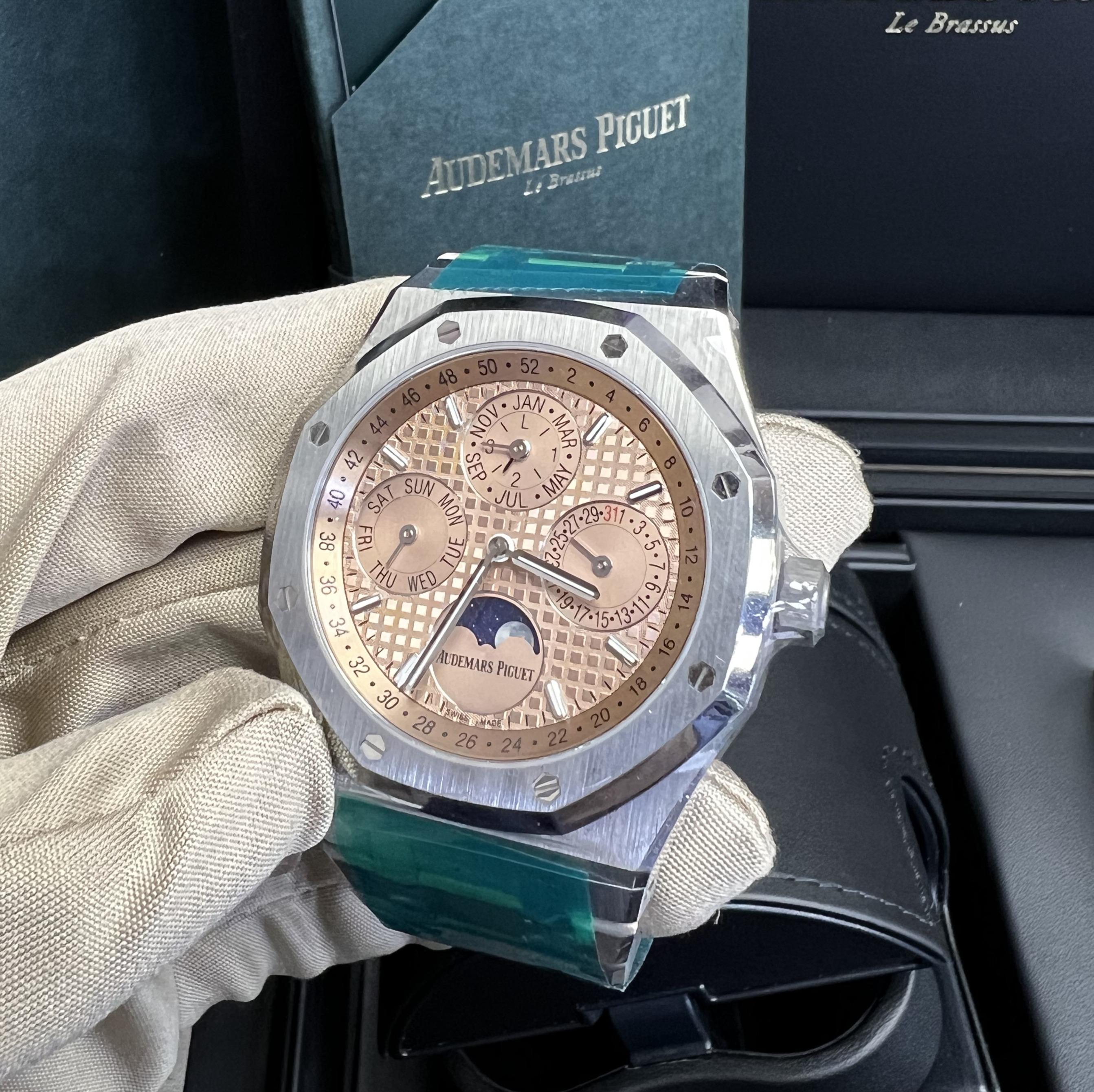 25820PT.OO.0944PT.04 Audemars Piguet Royal Oak Perpetual Platinum