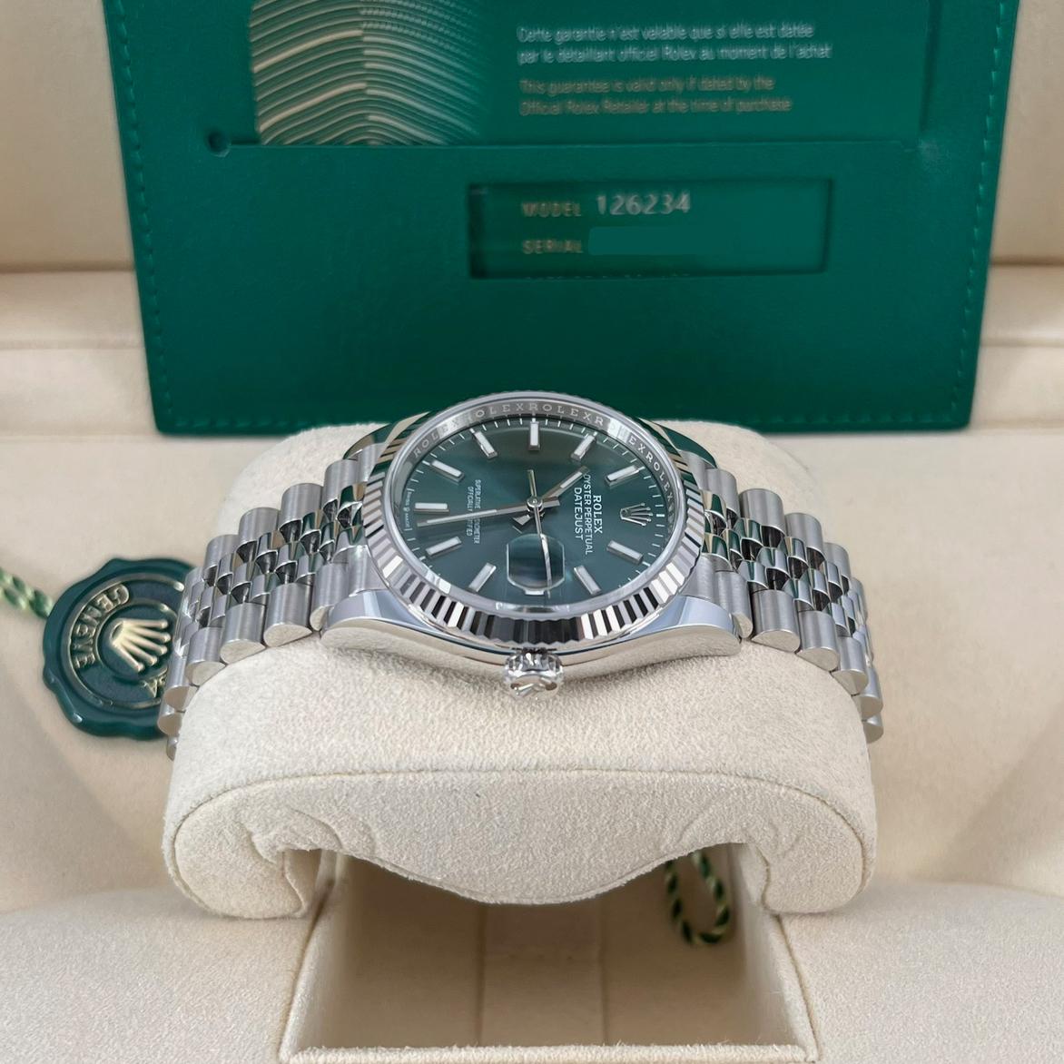 時計 MintGreen Rolex Datejust 126234-0051 36 MM Mint Green Dial Fluted