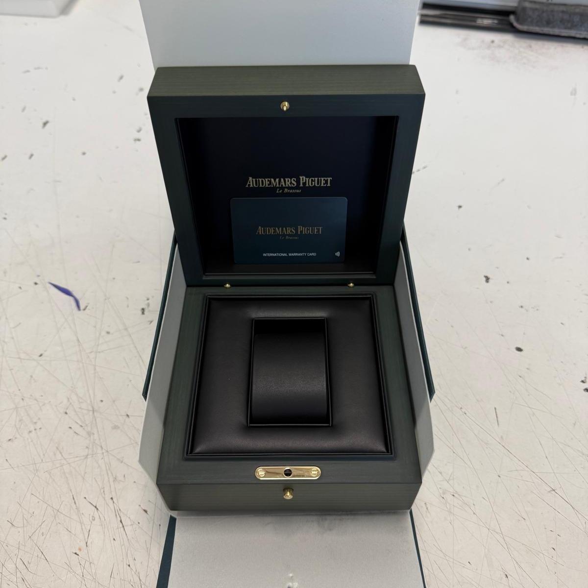 Audemars Piguet Code 11.59 Starwheel 41 Rose Gold / Black