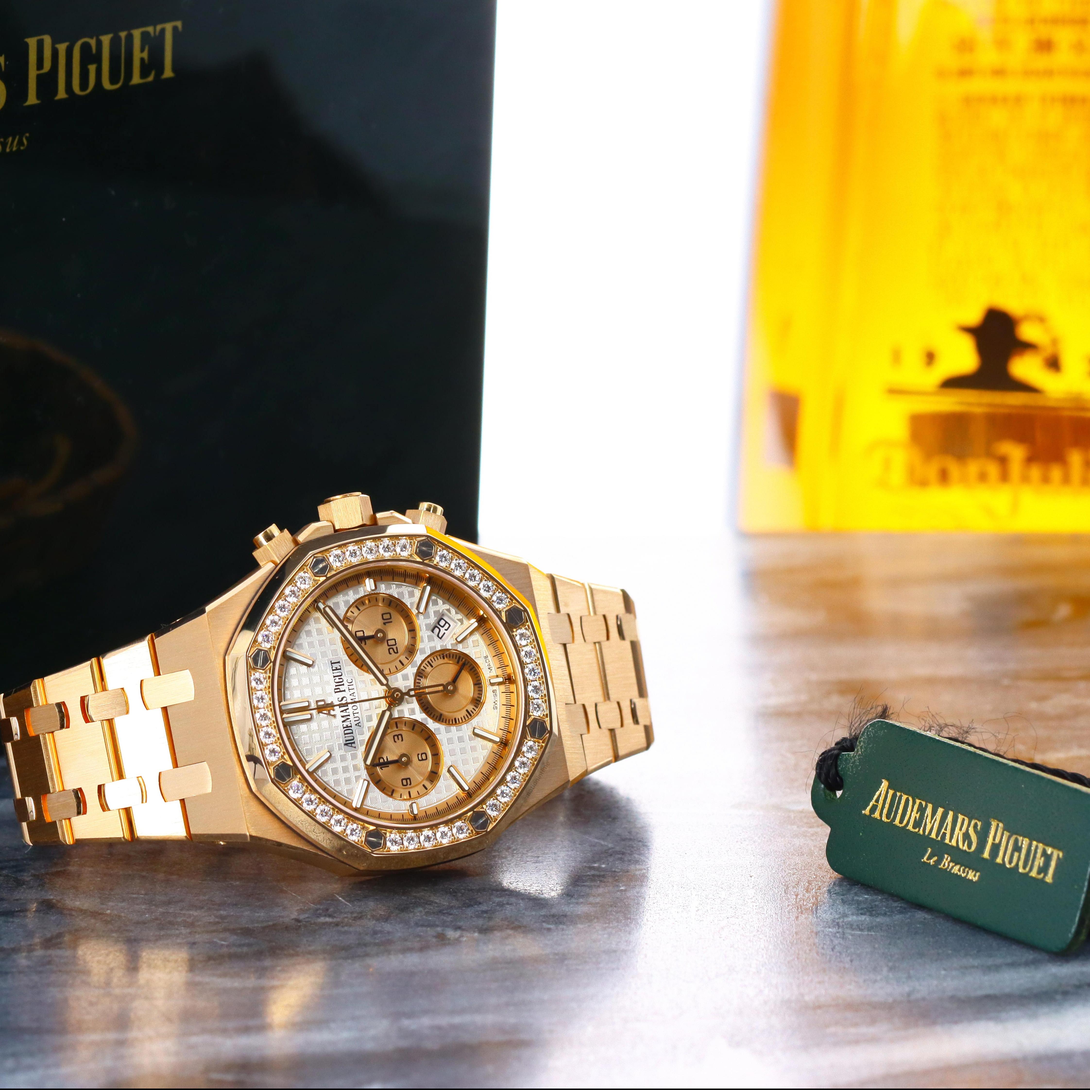 Audemars Piguet Royal Oak Chronograph 38 Rose Gold / Diamond-Set