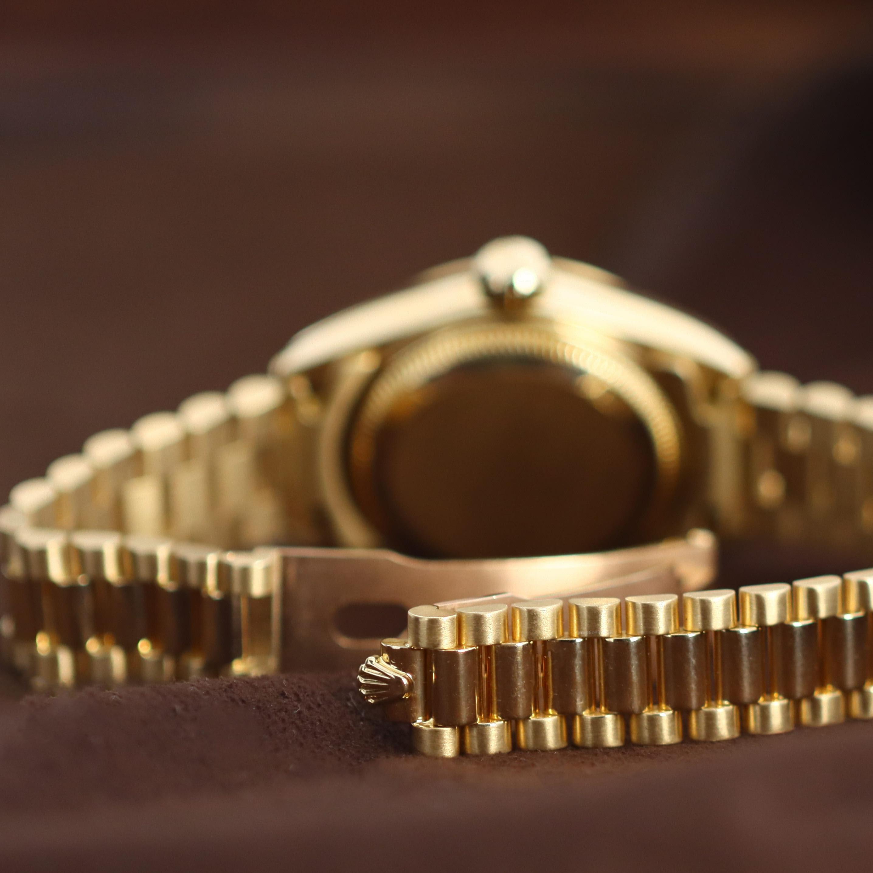 Rolex Lady-Datejust 26 Yellow Gold / Fluted / Ivory Pyramid-Motif