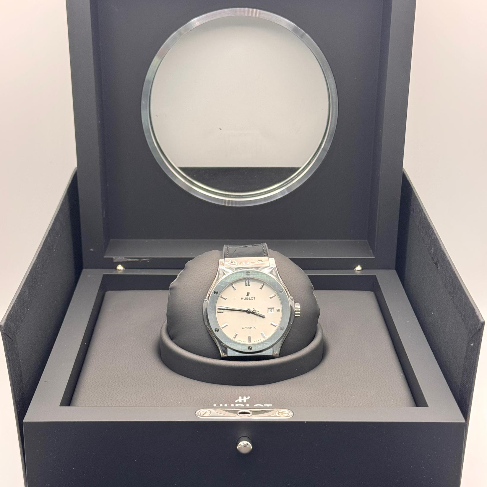 激安先着 Classic Hublot Fusion 542 Alligator / Opaline / Titanium 42 工芸品